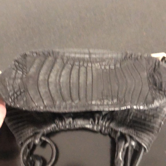 Nancy Gonzalez CROCODILE NEW CONDITION UNIQUE HANDLE WITH CIRCLE AND TWO KNOTS - Picture 6 of 10